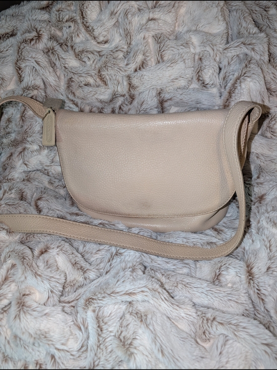 Handbags - Vintage Coach Bone pebbled leather Sonoma Flap Messenger crossbody 2005 K5M-4903